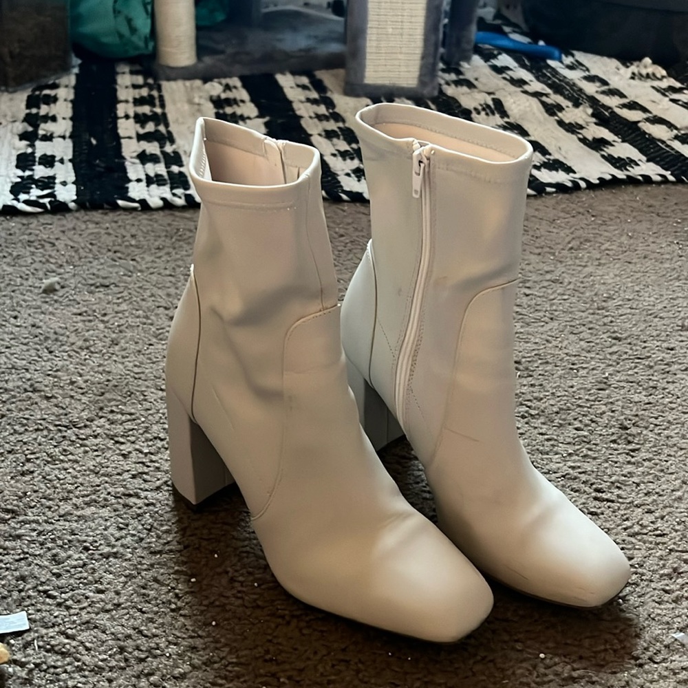 Off white boot